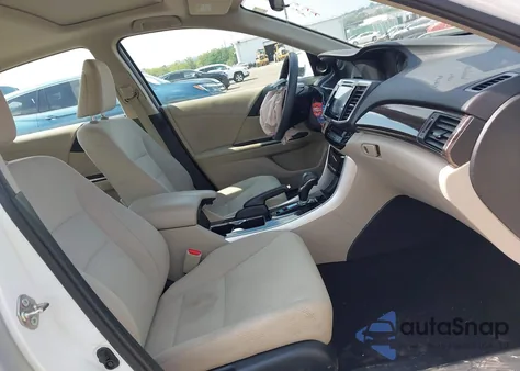 2016 Honda Accord Ex z USA, uszkodzony, nr VIN 1HGCR2F05GA174903